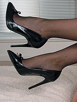 picture from stilettotease.com